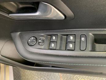 Peugeot 208 1.2 PureTech Allure Premium EAT Euro 6 (s/s) 5dr