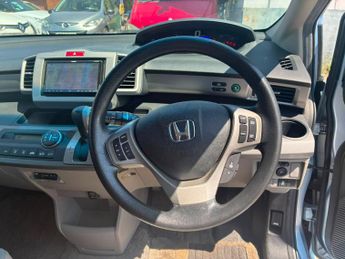Honda Freed 1.5l Hybrid
