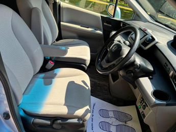 Honda Freed 1.5l Hybrid