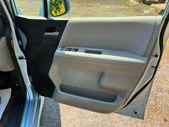 Honda Freed 1.5l Hybrid