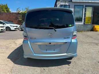 Honda Freed 1.5l Hybrid