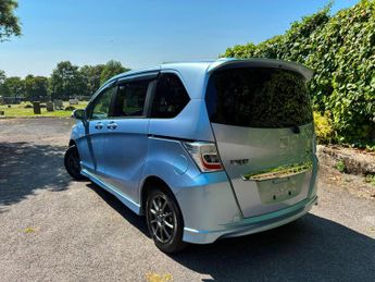 Honda Freed 1.5l Hybrid