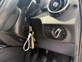 Audi A1 1.6 TDI S line Euro 5 (s/s) 3dr