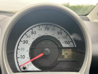 Toyota AYGO 1.0 VVT-i Platinum Euro 4 5dr