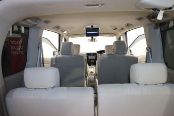 Nissan Serena 2.0 Hybrid-petrol (s/s) 7Str