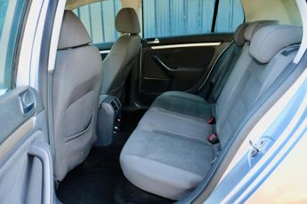 Volkswagen Golf 1.6 FSI Match 5dr