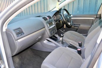 Volkswagen Golf 1.6 FSI Match 5dr