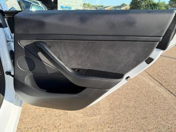 Tesla Model 3 Saloon 4dr Electric Auto RWD (241 bhp), Only 44K Miles, 2027 MOT
