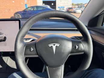 Tesla Model 3 Saloon 4dr Electric Auto RWD (241 bhp), Only 44K Miles, 2027 MOT