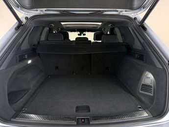 Volkswagen Touareg 3.0 TDI V6 R-Line Tech Tiptronic 4Motion Euro 6 (s/s) 5dr