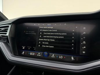 Volkswagen Touareg 3.0 TDI V6 R-Line Tech Tiptronic 4Motion Euro 6 (s/s) 5dr