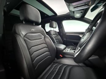 Volkswagen Touareg 3.0 TDI V6 R-Line Tech Tiptronic 4Motion Euro 6 (s/s) 5dr