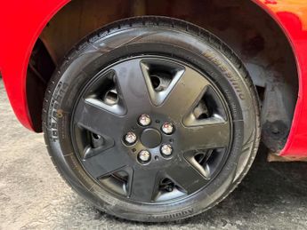 Peugeot 107 1.0 12V Urban Euro 4 3dr