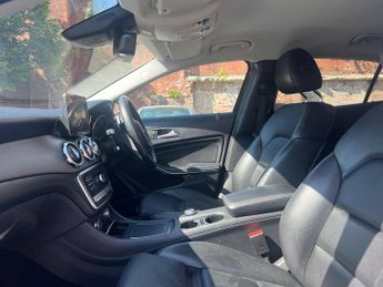 Mercedes-Benz GLA 2.1 GLA220d Sport (Premium) 7G-DCT 4MATIC Euro 6 (s/s) 5dr