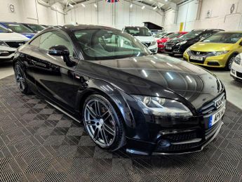 Audi TT 2.0 TDI Black Edition quattro Euro 5 3dr