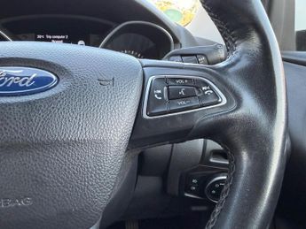 Ford Focus 1.6 Titanium Powershift Euro 6 5dr