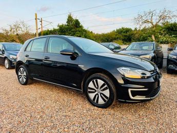 Volkswagen e-Golf 35.8kWh e-Golf Auto 5dr