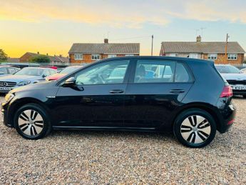Volkswagen e-Golf 35.8kWh e-Golf Auto 5dr