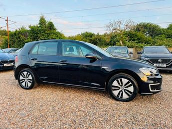 Volkswagen e-Golf 35.8kWh e-Golf Auto 5dr