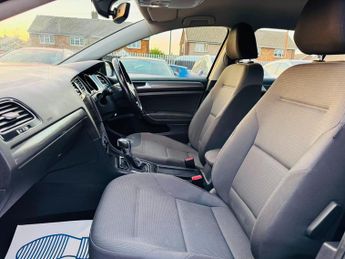 Volkswagen e-Golf 35.8kWh e-Golf Auto 5dr