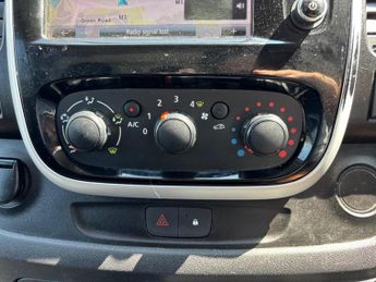 Renault Trafic 1.6 dCi ENERGY 27 Business SWB Standard Roof Euro 5 (s/s) 5dr