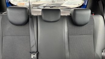 Toyota Yaris 1.5 VVT-h Excel E-CVT Euro 6 (s/s) 5dr (15in Alloy)