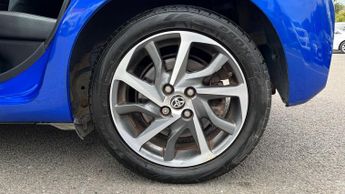 Toyota Yaris 1.5 VVT-h Excel E-CVT Euro 6 (s/s) 5dr (15in Alloy)