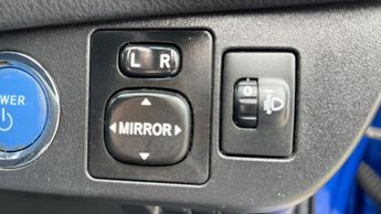 Toyota Yaris 1.5 VVT-h Excel E-CVT Euro 6 (s/s) 5dr (15in Alloy)