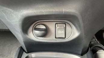 Toyota Yaris 1.5 VVT-h Excel E-CVT Euro 6 (s/s) 5dr (15in Alloy)
