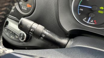Toyota Yaris 1.5 VVT-h Excel E-CVT Euro 6 (s/s) 5dr (15in Alloy)