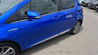 Toyota Yaris 1.5 VVT-h Excel E-CVT Euro 6 (s/s) 5dr (15in Alloy)