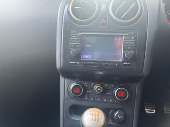 Nissan Qashqai 1.6 dCi Tekna 2WD Euro 5 5dr (AVM)