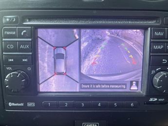 Nissan Qashqai 1.6 dCi Tekna 2WD Euro 5 5dr (AVM)