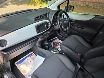 Toyota Yaris 1.5 VVT-h Icon Plus CVT Euro 5 5dr
