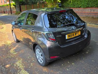 Toyota Yaris 1.5 VVT-h Icon Plus CVT Euro 5 5dr