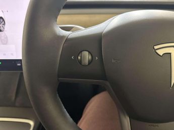 Tesla Model Y SUV 5dr Electric Auto RWD (346 ps)