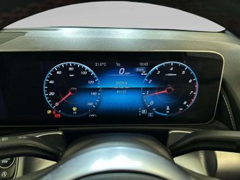 Mercedes-Benz GLB 1.3 GLB200 AMG Line Night Edition (Premium Plus) SUV 5dr Petrol 