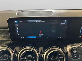 Mercedes-Benz GLB 1.3 GLB200 AMG Line Night Edition (Premium Plus) SUV 5dr Petrol 
