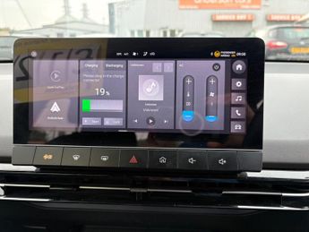MG MG4 64kWh SE Long Range Auto 5dr