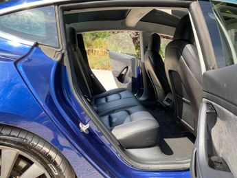 Tesla Model 3 (Dual Motor) Performance Auto 4WDE 4dr (Performance Upgrade)