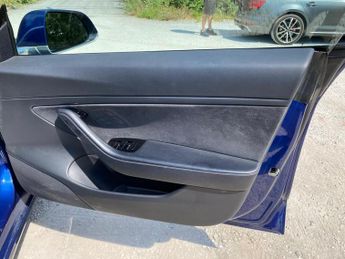 Tesla Model 3 (Dual Motor) Performance Auto 4WDE 4dr (Performance Upgrade)