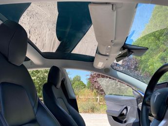 Tesla Model 3 (Dual Motor) Performance Auto 4WDE 4dr (Performance Upgrade)