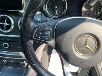 Mercedes-Benz A Class 1.6 A180 Sport (Premium) 7G-DCT Euro 6 (s/s) 5dr