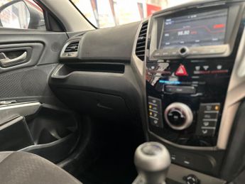 SsangYong Tivoli 1.6 e-XGi SE Euro 6 (s/s) 5dr