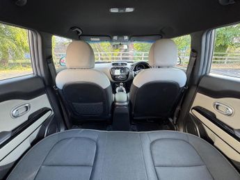 Kia Soul 1.6 CRDi Connect Plus Euro 6 5dr