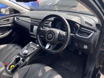 MG MG5 61.1kWh Exclusive Long Range Auto 5dr