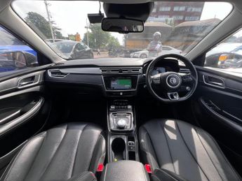 MG MG5 61.1kWh Exclusive Long Range Auto 5dr