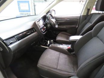 Mitsubishi Outlander 2.0 MIVEC Design CVT 4WD Euro 6 (s/s) 5dr