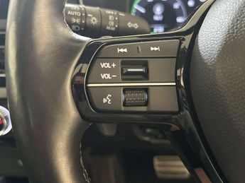 Honda Civic 2.0 h i-MMD Advance Hatchback 5dr Petrol Hybrid eCVT Euro 6 (s/s