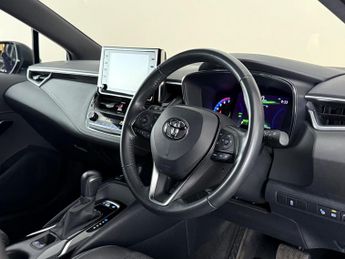 Toyota Corolla 1.8 VVT-h Design CVT Euro 6 (s/s) 5dr